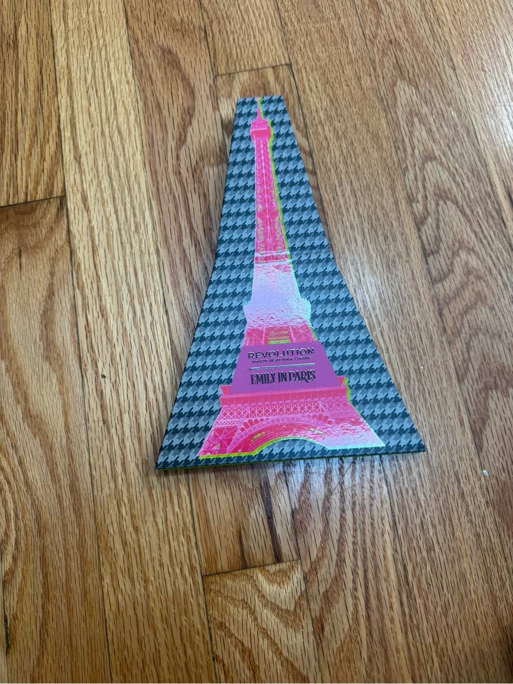 Revolution Pink Eiffel Tower Wall Accent